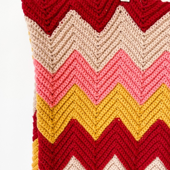 SOLD Vintage Granny Hand Crochet Chevron Blanket - Picture 4 of 6